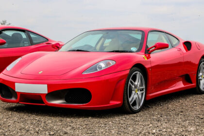 Acheter une Ferrari d'occasion en France : ce qu'il faut vraiment savoir avant de se lancer