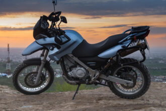 Assurance BMW R 1200 RT : roulez sereinement sur les longues distances